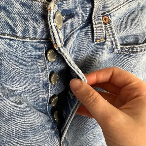 Aritzia Denim Forum The Arlo Lo-Rise Straight Jean Size 28 B36 - Picture 3 of 7